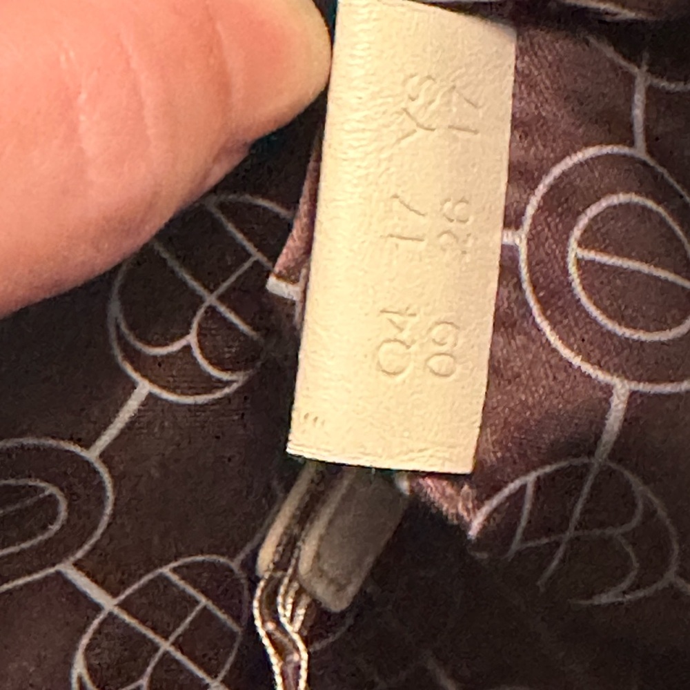 Henri Bendel New York West 57th Hobo Crossbody Black - Picture 9 of 11